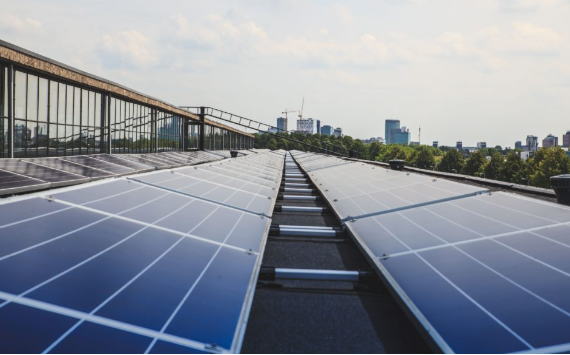 Дополнительный светопоглощающий компонент сделал органические солнечные батареи более эффективными и долговечными