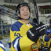 Иван Белозерцев сыграл против легенд хоккея