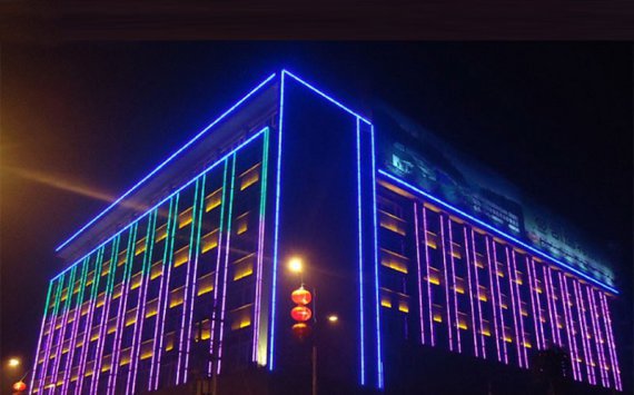 Виктор Кувайцев подписал постановление о наружном архитектурном освещении зданий‍